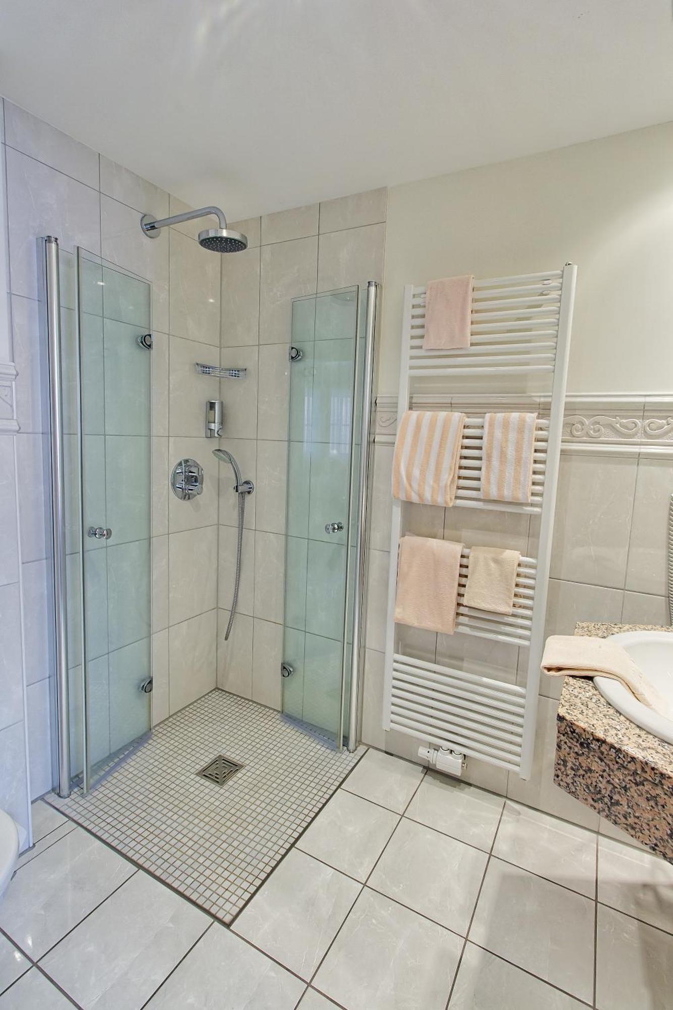 Golfpark Gut Dueneburg Hotell Haren Rum bild